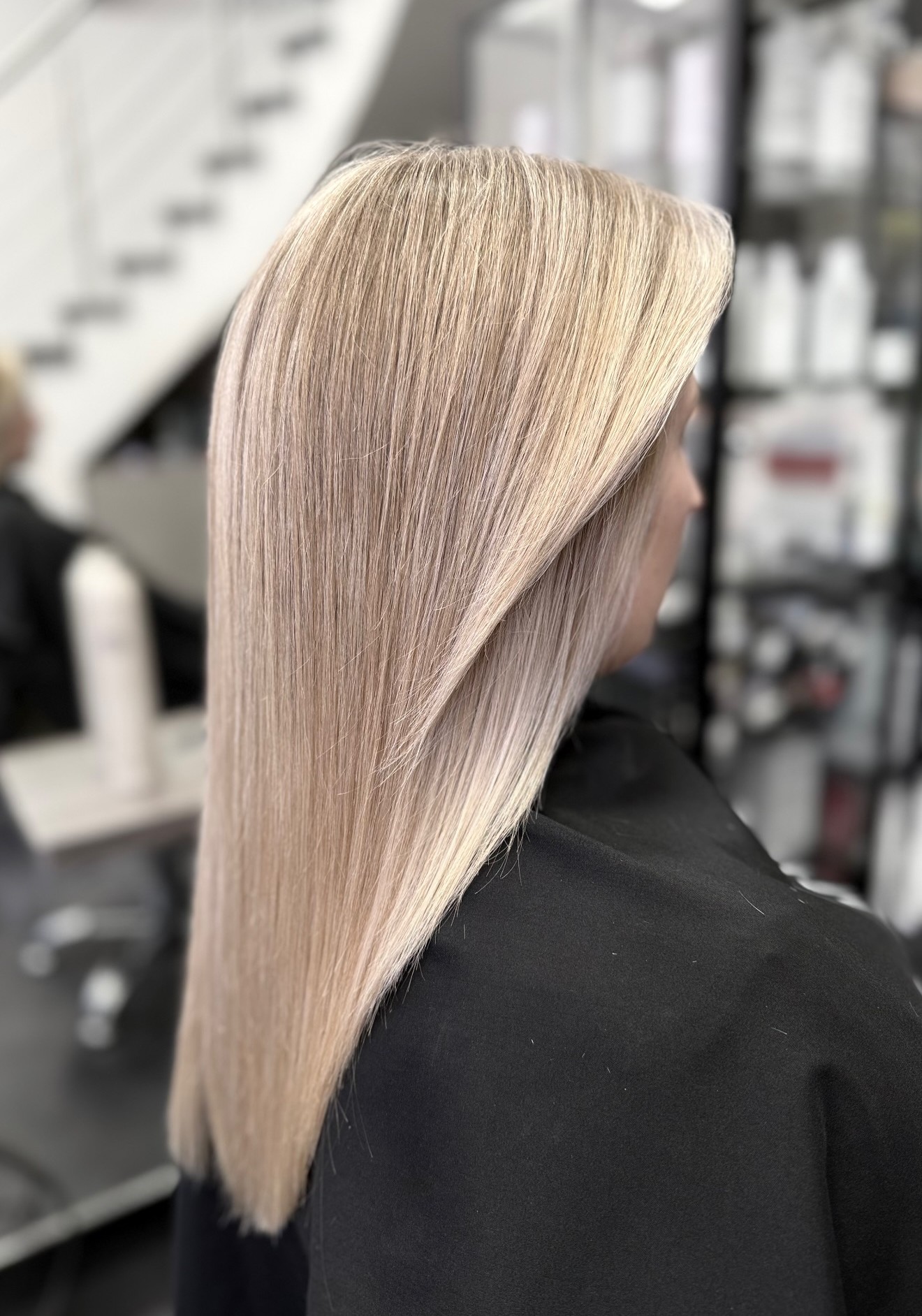 Platininis blondas — plaukų darbas Klaipėdoje, Seaside Hair Master