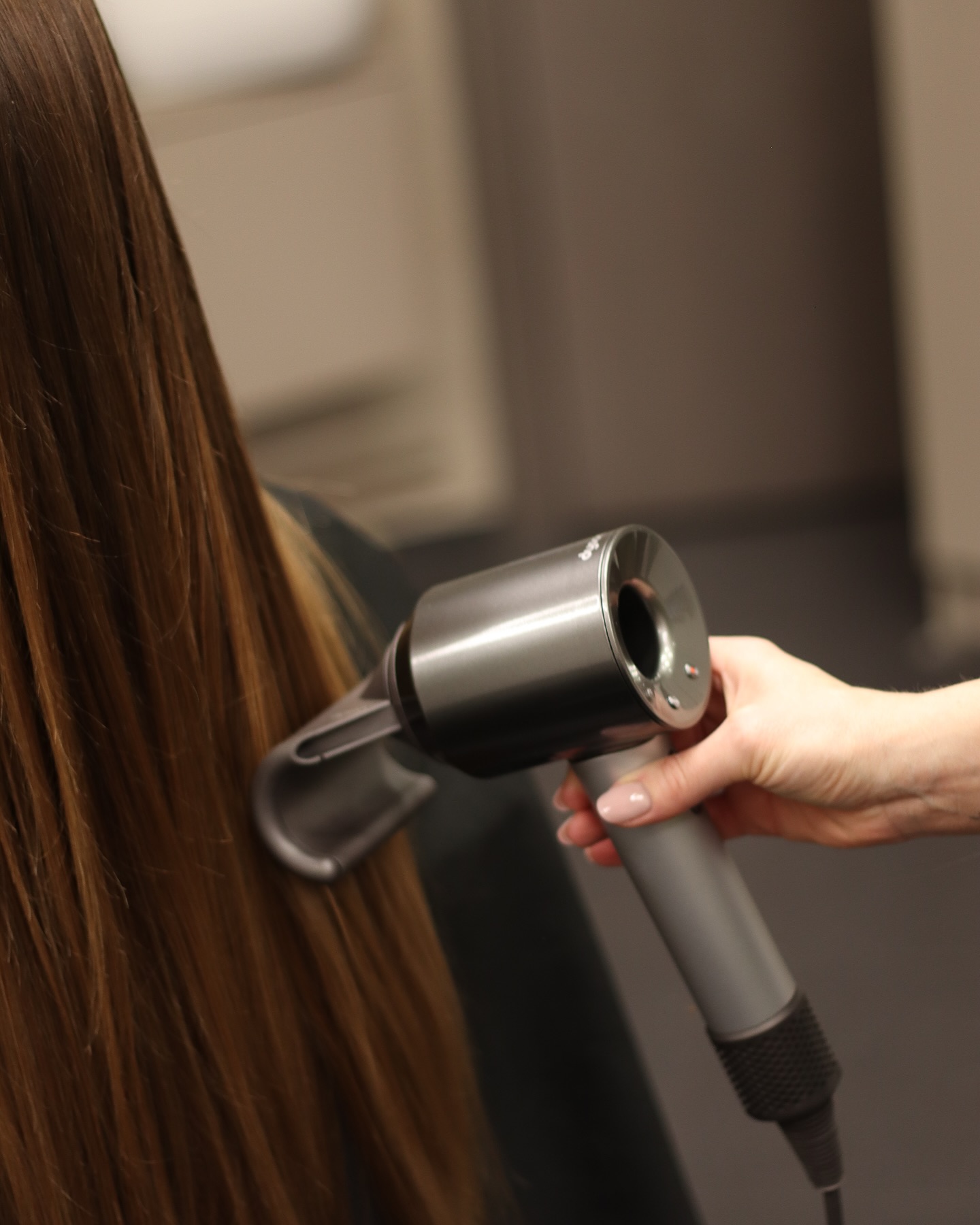 Pūtimas ir stilizavimas — plaukų darbas Klaipėdoje, Seaside Hair Master